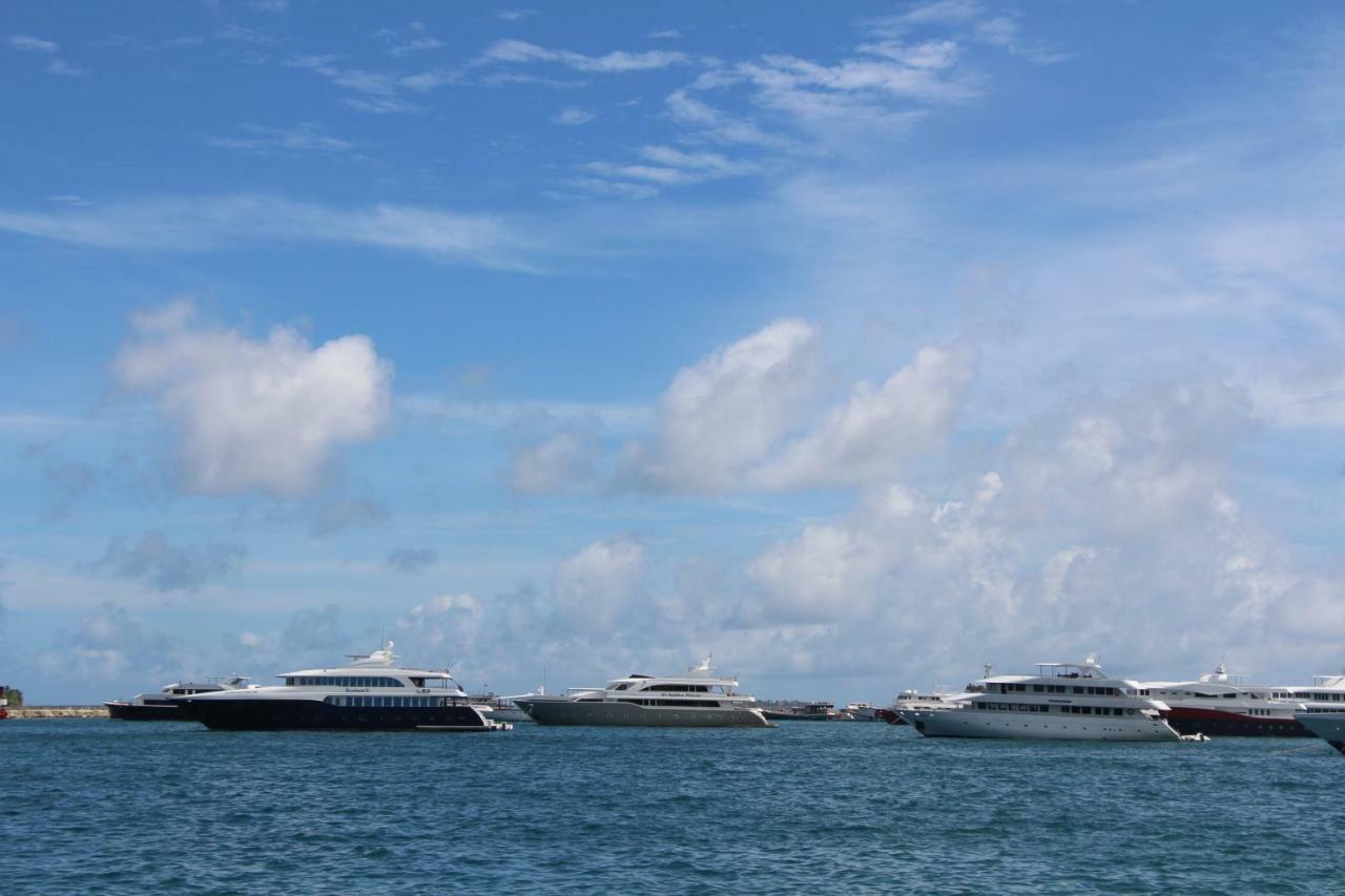 Araam Stay Hulhumale Exterior photo